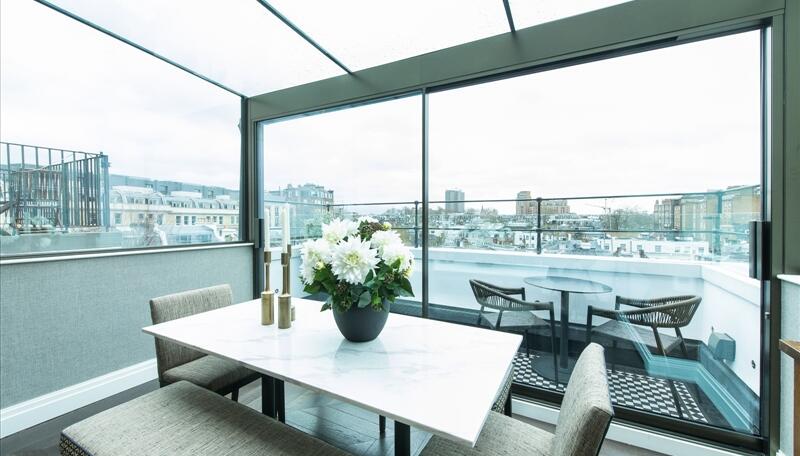 2 bed property in Prince Of Wales Terrace, London